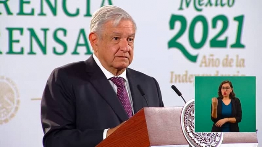 AMLO llevará a la Corte el diferendo por la Ley de Hidrocarburos.