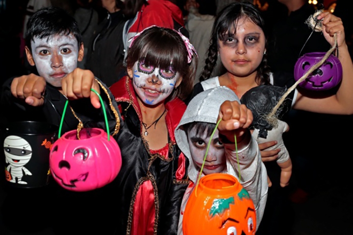 Descubre el sorprendente origen de pedir calaverita en Día de Muertos