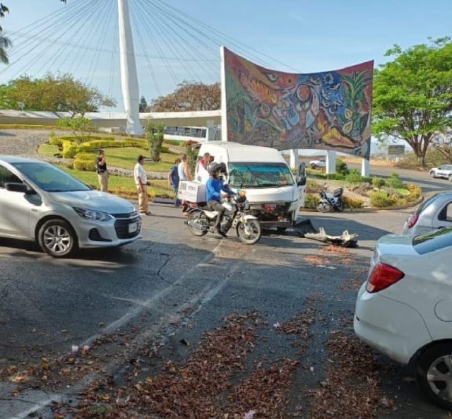 En la unidad viajaban varias personas.