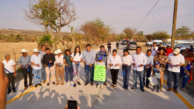 Inaugura Heladio Sánchez pavimentación del camino Huexca-Yecapixtla