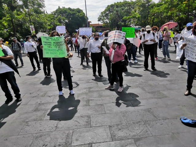 Demandan jubilados del Cobaem incremento del nueve por ciento a su pensión