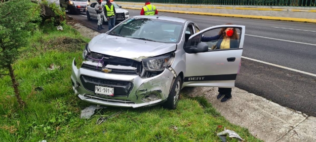 Se salió de la autopista por conducir con exceso de velocidad