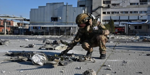 Dron ruso impacta edificio policial en Ucrania y deja m&aacute;s de 40 heridos