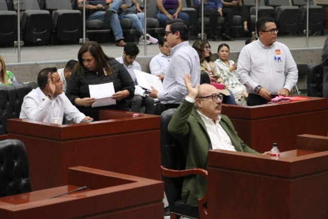 Publican reforma que aumenta el número de diputados en Morelos