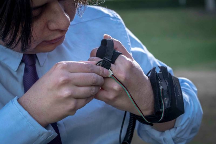 Así es como esta pulsera inteligente del IPN detecta estrés académico