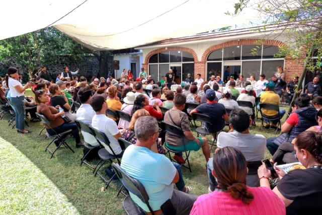 Comerciantes y autoridades ya preparan los festejos del carnaval.