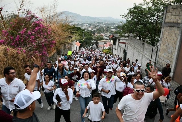 Combatiremos deserción escolar apoyando a estudiantes de nivel básico con útiles escolares: David Ortiz