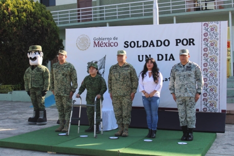 Llevan a cabo programa &#039;Soldado por un día&#039; en el 21 Batallón de Infantería
