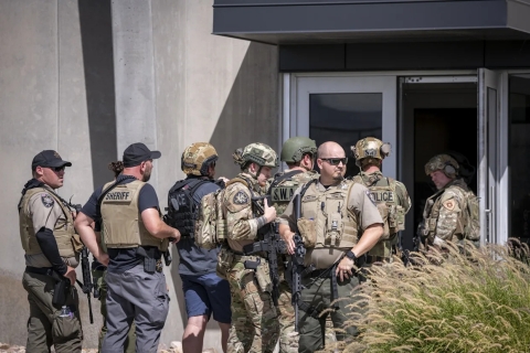 FBI difunde imágenes del sospechoso del asesinato de Charlie Kirk