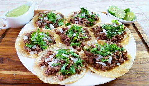 Tacos de suadero caseros: receta fácil para festejar el Día del Taco