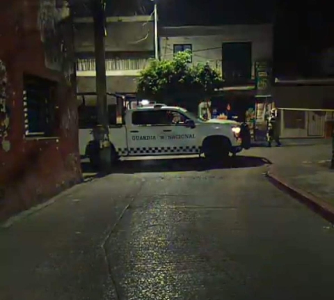 Diversas corporaciones de seguridad acudieron a la zona donde se suscitó el homicidio, pero no lograron detener a los responsables. 