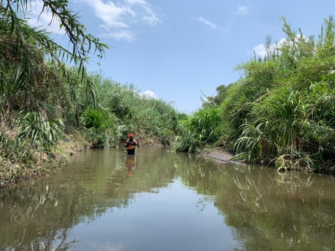 Localizan en Tlaltizapán cuerpo del segundo motociclista arrastrado por la corriente tras lluvias en Cuautla