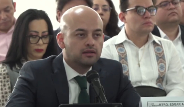 Rinde cuentas secretario de Gobierno en Congreso local