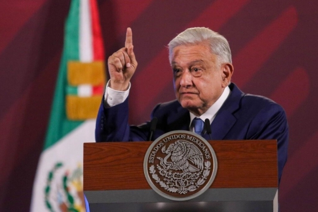 AMLO critica a ministro Alcántara Carrancá por unirse a marcha del Poder Judicial