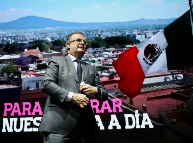 Ebrard propone implementar un muro cibernético en la frontera norte
