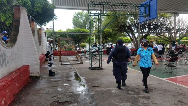 Recorre &#039;Convoy, unidos por Morelos ante el covid-19&#039; puestos de vacunación en Cuernavaca