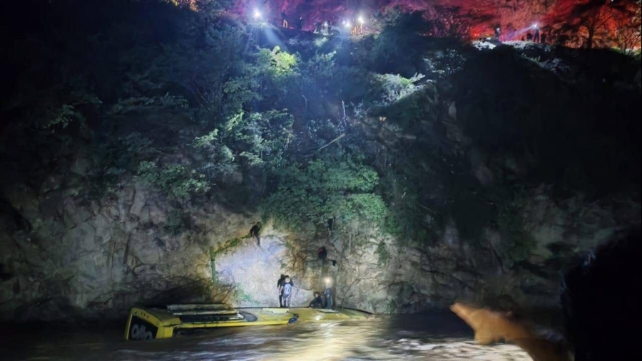 Accidente de autobús en Guerrero deja al menos 7 muertos y 16 heridos