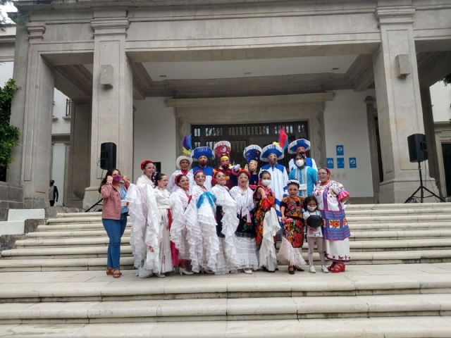   El grupo, originario de Jojutla, se presentó en el complejo cultural Los Pinos de la Ciudad de México.