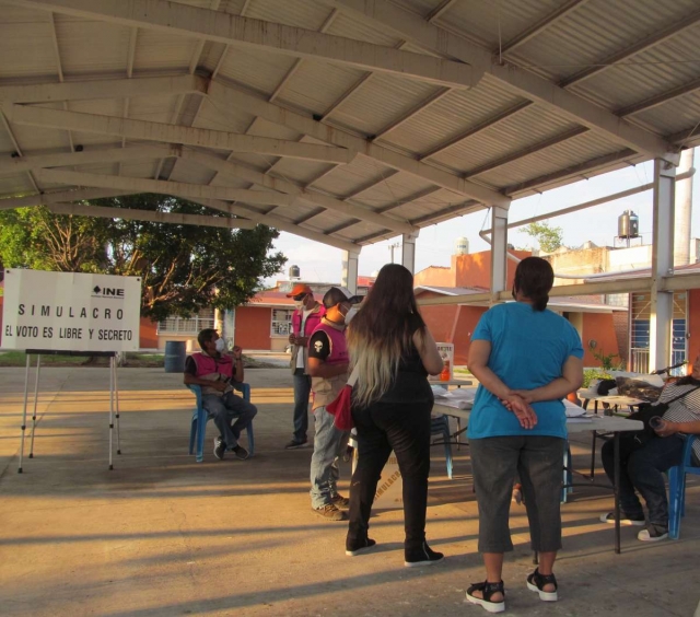 La última vez que se abrieron algunas escuelas, fue para las pasadas elecciones realizadas en el mes de junio. Ahora, deberán sanitizarse antes del regreso a clases. 