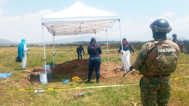 Reportan hallazgo de 219 restos humanos en l&iacute;mites de Tl&aacute;huac y Chalco