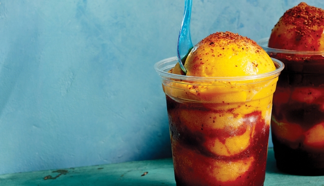 ¡Delicia refrescante! Prepara un irresistible helado de mango y chamoy en casa