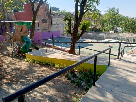 Recibe ayuntamiento capitalino donación de pista de skate y espacio recreativo en callejón del Salto Chico