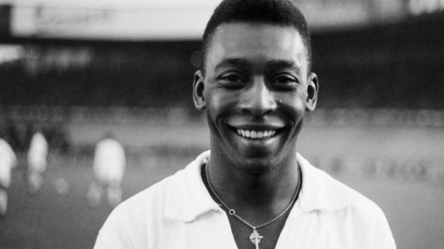Envía condolencias Cuauhtémoc Blanco por el fallecimiento de Pelé; &#039;es un día de luto para el mundo&#039;, anotó