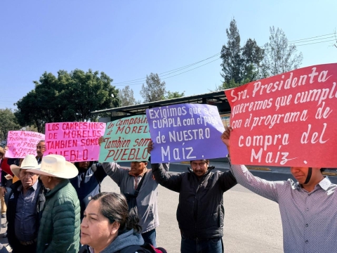 Se manifiestan campesinos de la regi&oacute;n oriente de Morelos en instalaciones de Segalmex, en CDMX