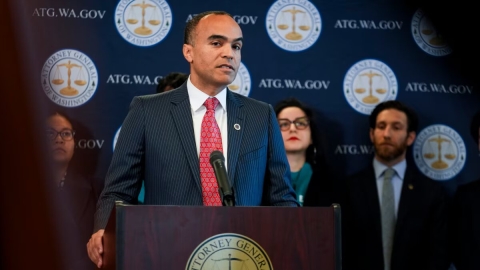 Juez bloquea temporalmente orden de Trump de cancelar la ciudadanía por nacimiento