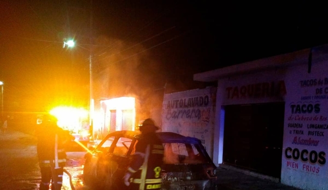 Se incendia una ferretería en Cuernavaca