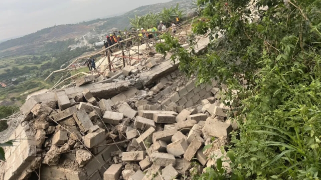 Derrumbe de templo hindú en Sudáfrica deja tres muertos