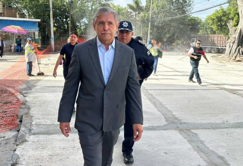 Supervisa edil capitalino trabajos de reparación en avenida Universidad
