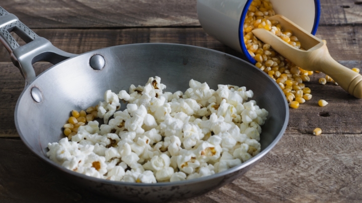 De la estufa al sofá: Prepara palomitas caseras