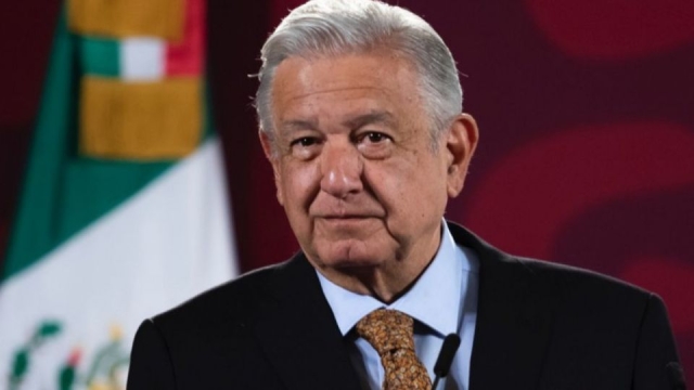 AMLO invitará a famosos a platicar luego de críticas al Tren Maya