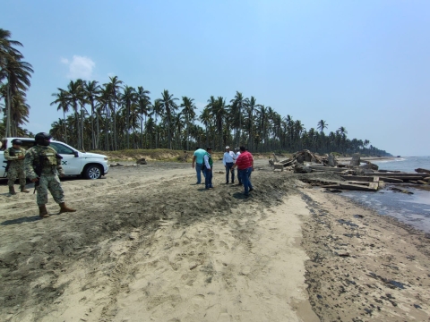 Investigan a Pemex por derrame de hidrocarburo en terminal marítima de Dos Bocas