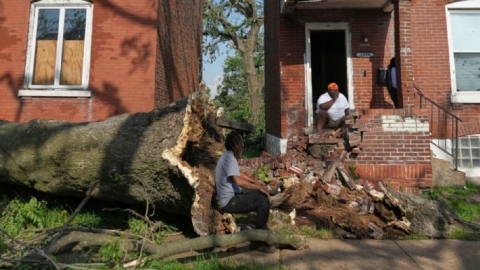 Tornados en Kentucky y Missouri dejan al menos 21 muertos
