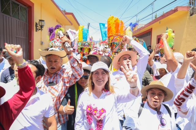 Margarita González Saravia toca el corazón de los atlatlahuquenses