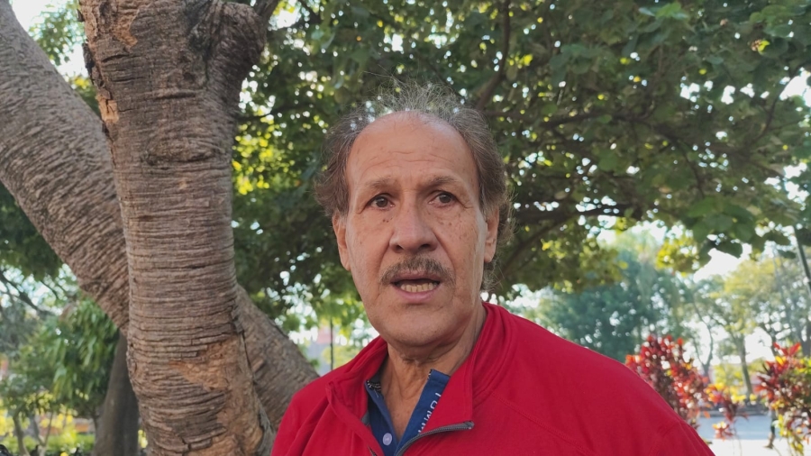 Transportistas insisten en el aumento al pasaje