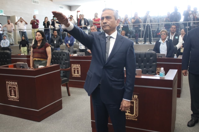 Fernando Blumenkron Escobar rinde protesta como fiscal general de Morelos