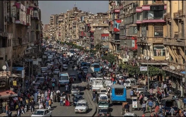 Desplome de edificio deja 6 muertos y 27 lesionados en Egipto