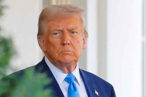 Trump asegura que los aranceles a Canadá y México ‘seguirán adelante’