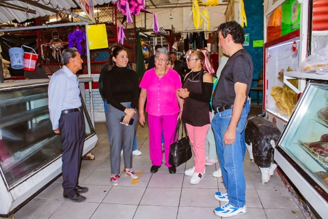 Impulsa Ayuntamiento de Cuernavaca reactivaci&oacute;n del mercado de Altavista en beneficio de comerciantes y familias