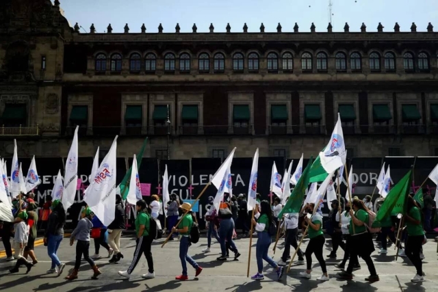 ¡No más feminicidios, no más violencia!: exigen mujeres en la marcha del 8M