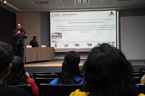 Capacitan a personal de FGE Morelos en atención de delitos por maltrato animal