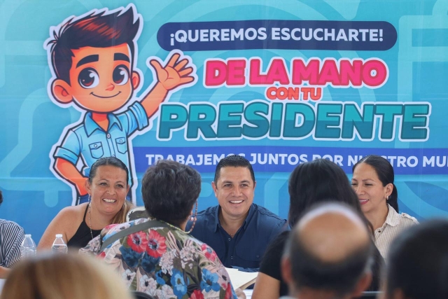 Encabeza alcalde de Jiutepec programa 'De la mano con tu presidente' en U. H. Las Torres
