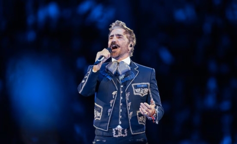 Alejandro Fernández rinde homenaje a su padre Vicente Fernández en una gira llena de emociones y legado musical