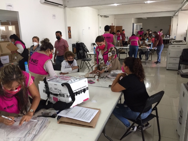 Realizan sesión de cómputo distrital en junta 04 del INE con sede en Jojutla