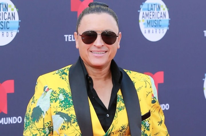 Elvis Crespo anuncia gira mundial para celebrar el 25 aniversario de ‘Suavemente’