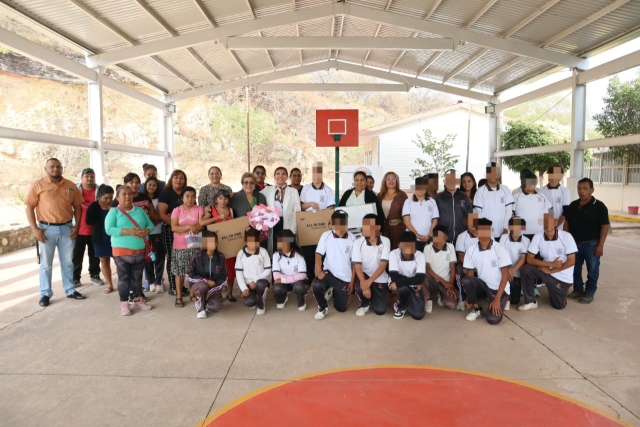 Impulsa diputada Ruth Rodr&iacute;guez educaci&oacute;n tecnol&oacute;gica en Zacatepec