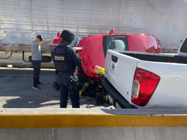 Varios vehículos terminaron con daños considerables.